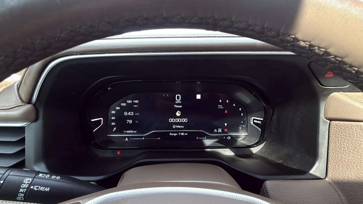 Used 2022 GMC Yukon XL Denali AWD/4WD image 12