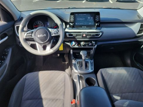 Used 2023 Kia Seltos LX AWD/4WD image 14