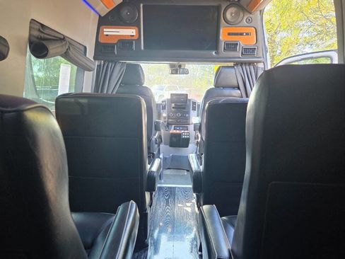 Used 2016 Mercedes-Benz Sprinter 2500 image 19