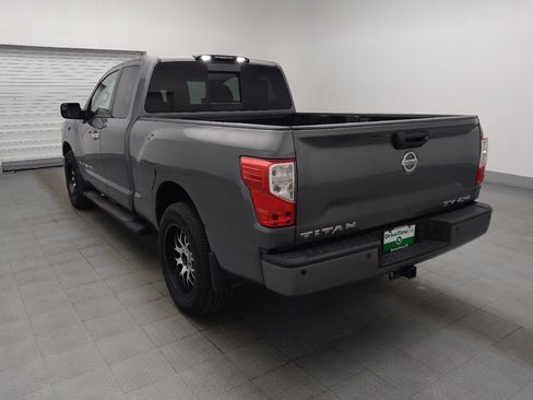 Used 2019 Nissan Titan SV w/ SV Convenience Package AWD/4WD image 5