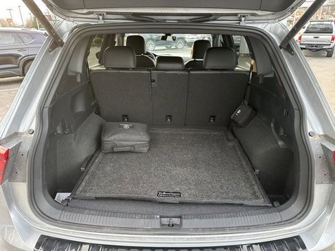 Certified 2024 Volkswagen Tiguan SE R-Line image 21