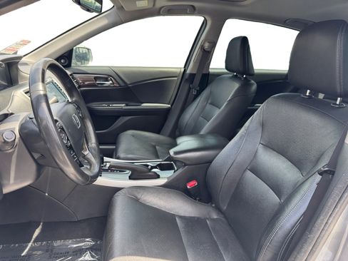 Used 2017 Honda Accord EX-L image 9