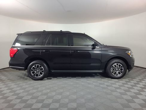 Used 2024 Ford Expedition XLT AWD/4WD image 2