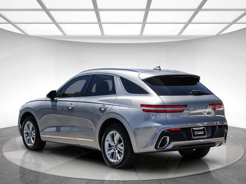 Used 2022 Genesis GV70 2.5T AWD/4WD image 2