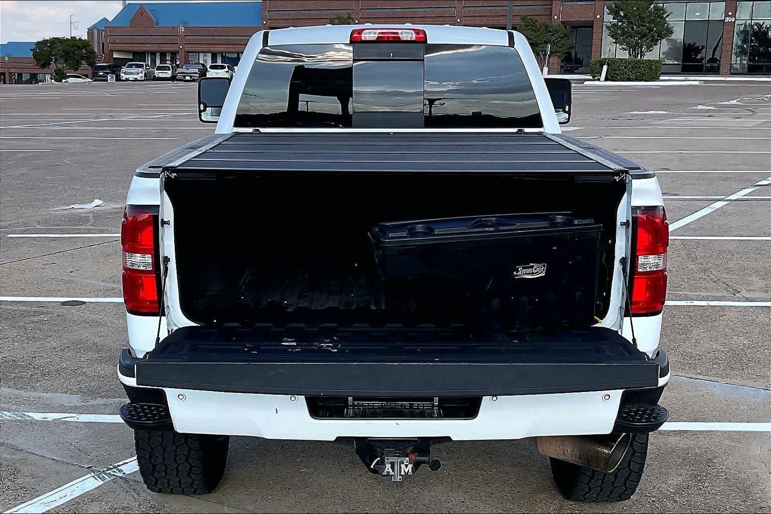 Used 2017 GMC Sierra 2500 Denali w/ Duramax Plus Package AWD/4WD image 17