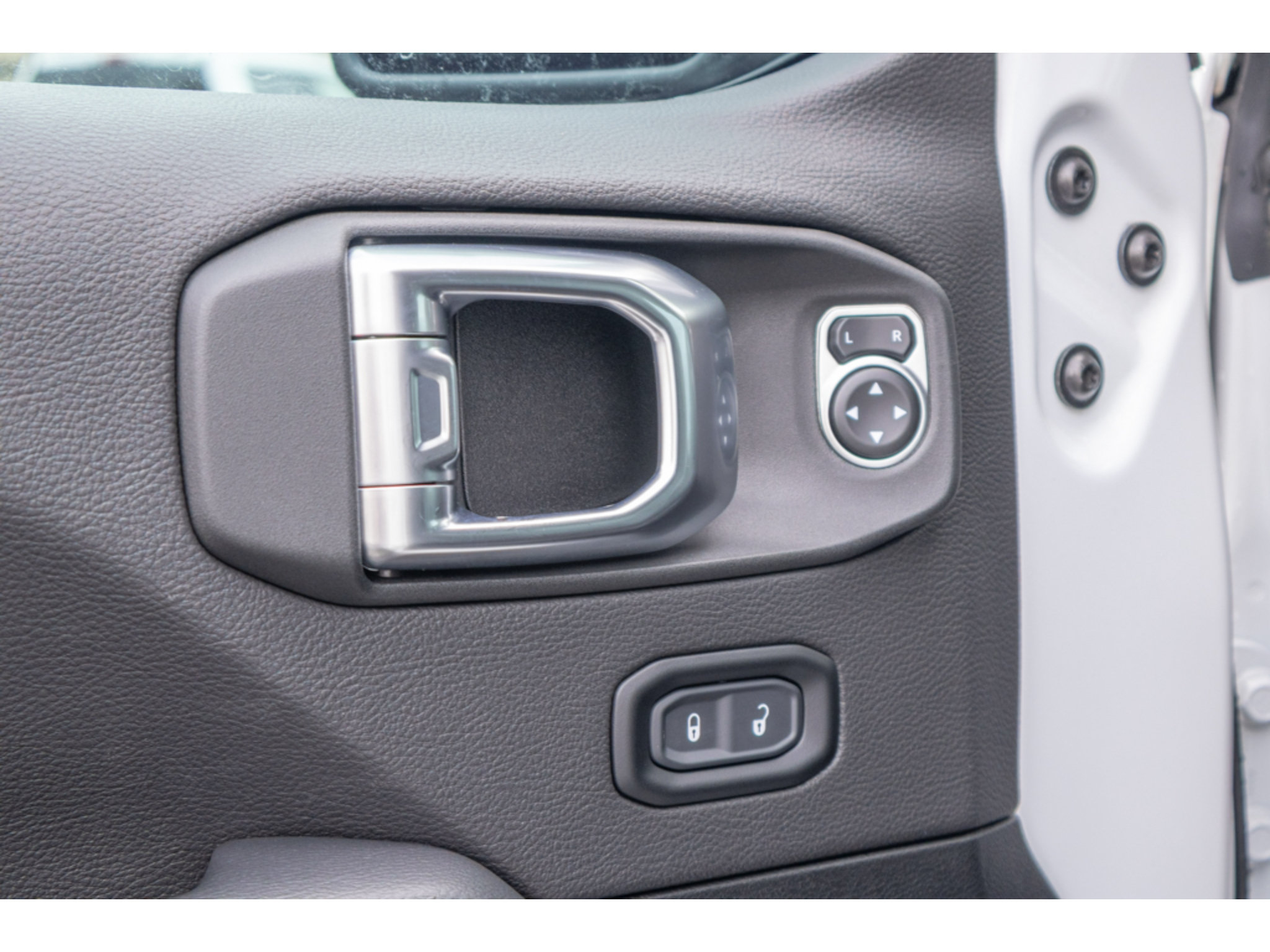 Used 2023 Jeep Wrangler Unlimited Rubicon AWD/4WD image 19