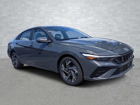 New 2025 Hyundai Elantra Limited image 1