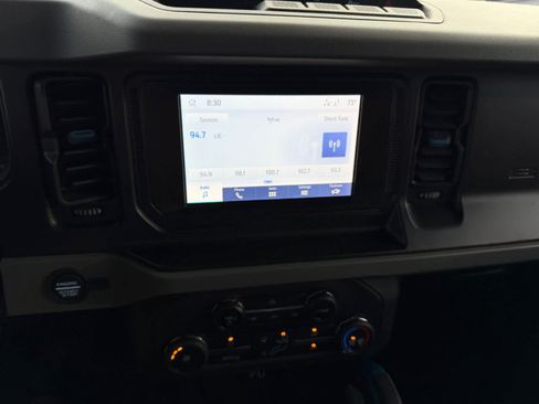 Used 2021 Ford Bronco Black Diamond AWD/4WD image 12