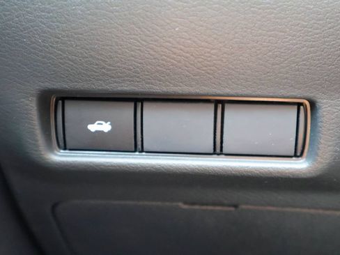 New 2026 Nissan Sentra SR FWD image 15