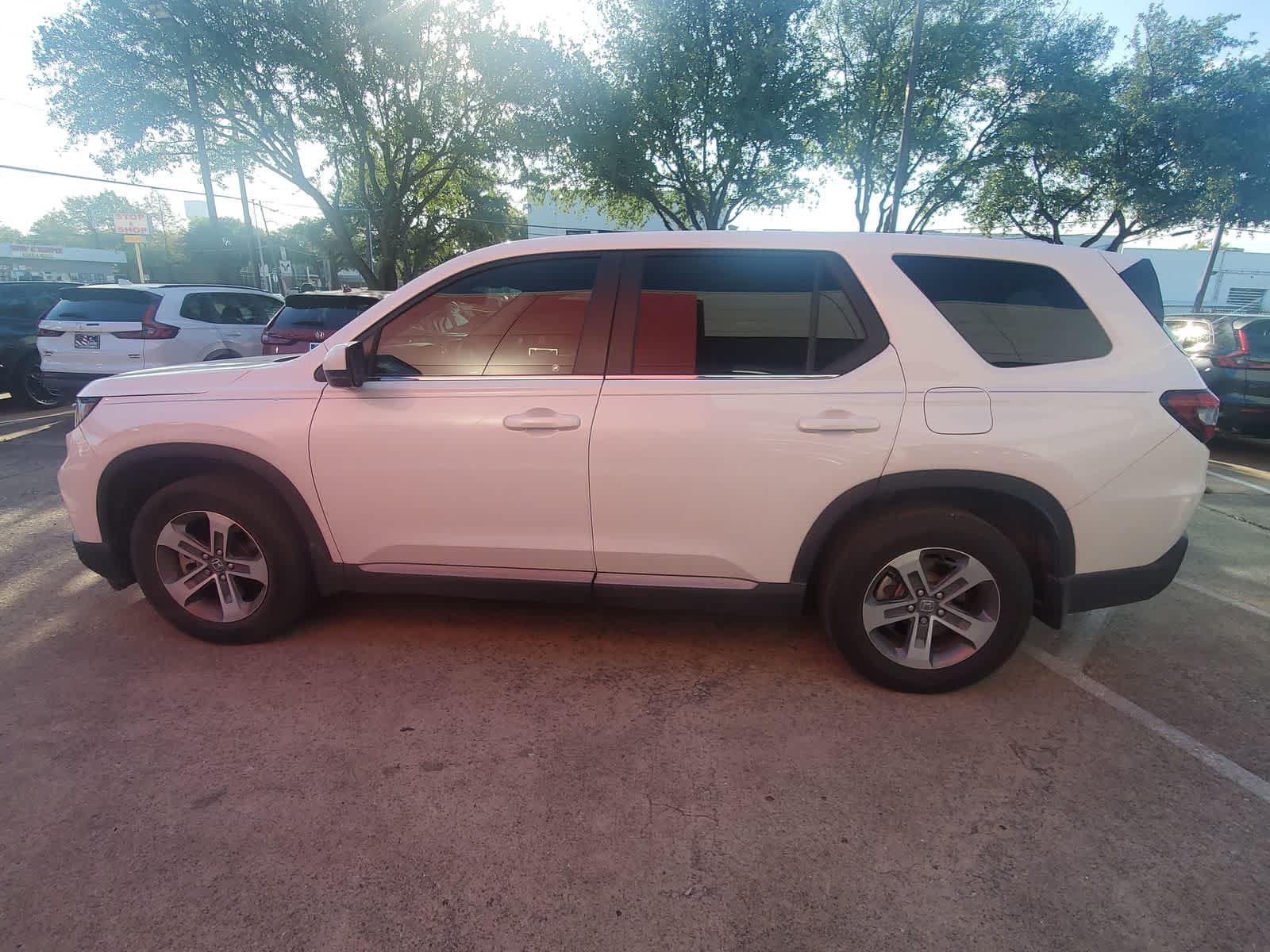 Used 2024 Honda Pilot EX-L image 3