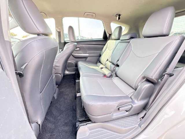 Used 2012 Toyota Prius V Five FWD image 25