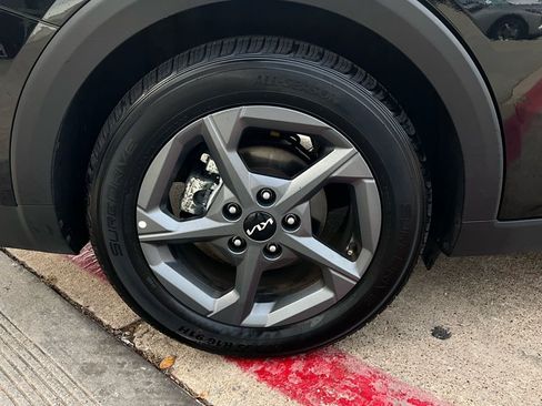 Used 2025 Kia K4 LXS image 9