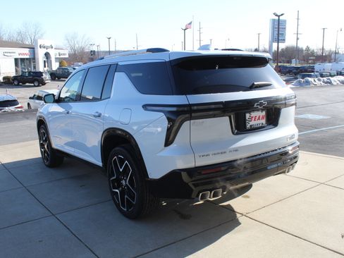 New 2026 Chevrolet Traverse High Country w/ LPO, Floor Liner Package image 5