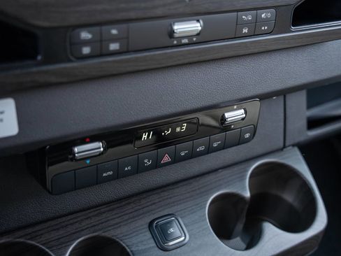 Used 2024 Mercedes-Benz Sprinter 3500 image 13