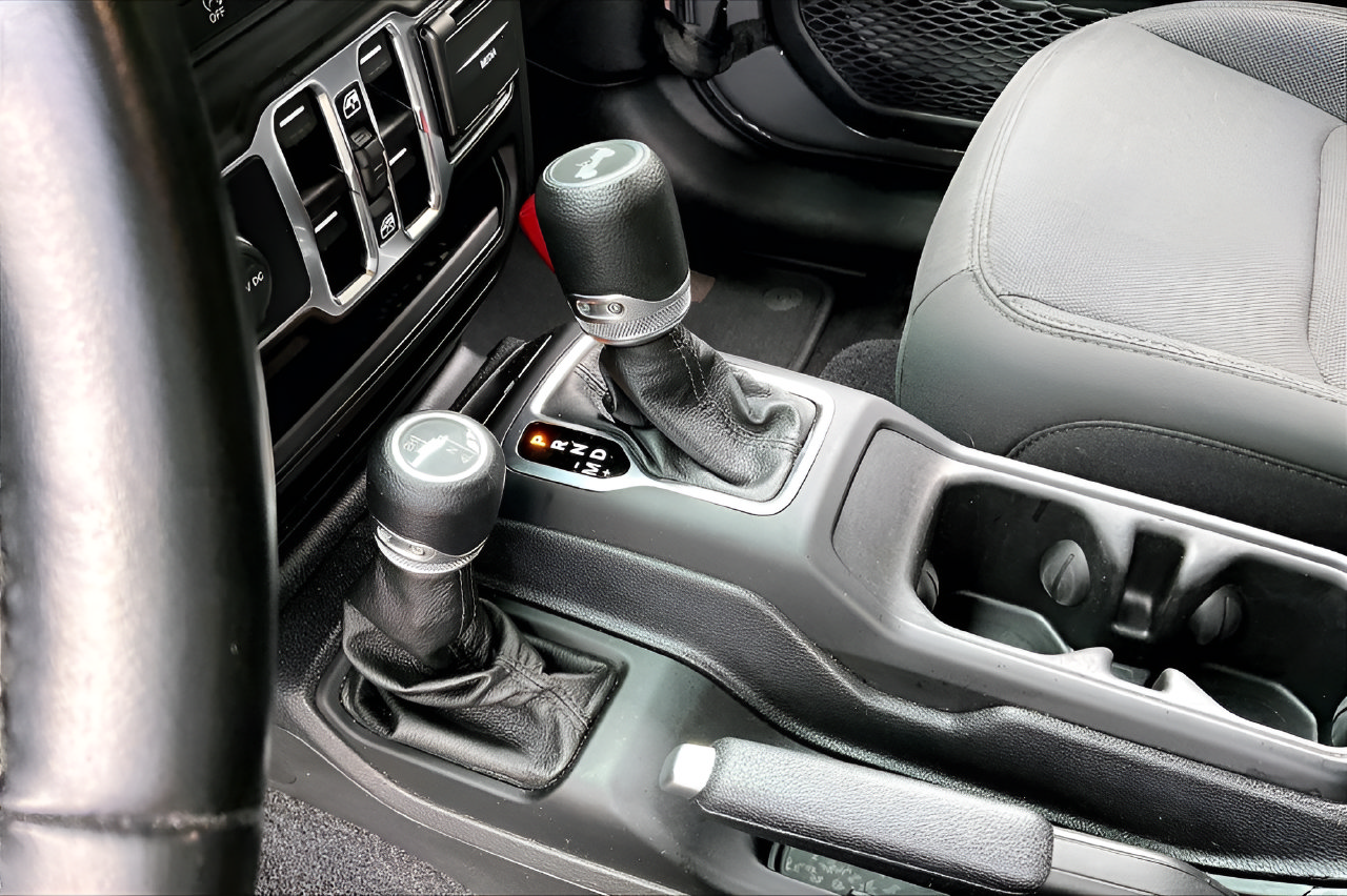 Used 2021 Jeep Wrangler Unlimited Sport AWD/4WD image 15