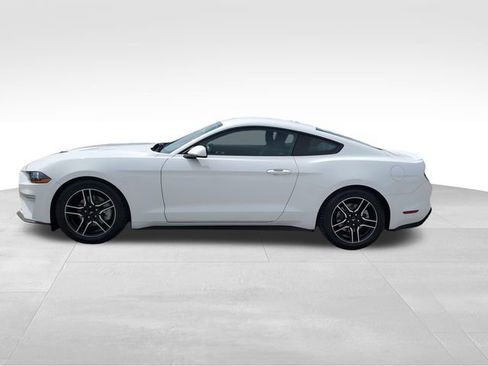 Used 2018 Ford Mustang Coupe w/ Equipment Group 101A RWD image 7