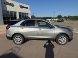 Used 2024 Chevrolet Equinox LT image 2