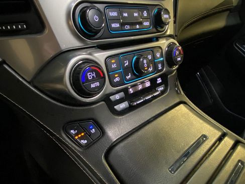 Used 2017 Chevrolet Suburban Premier image 29