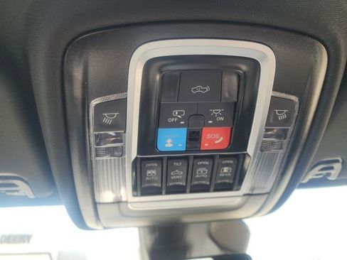 New 2026 RAM 1500 Laramie AWD/4WD image 14