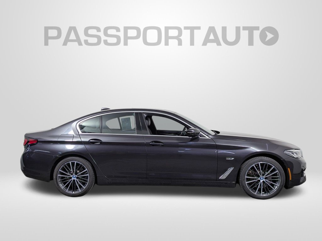 Certified 2023 BMW 530e xDrive w/ Premium Package AWD/4WD image 7
