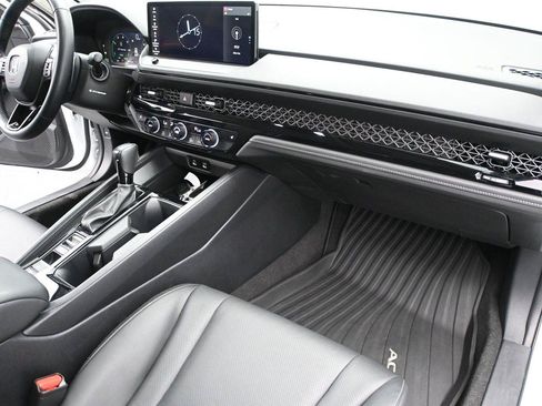 Used 2023 Honda Accord EX-L image 20