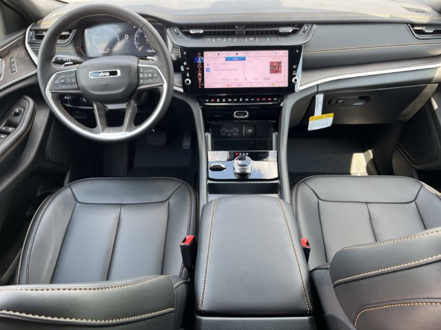 New 2026 Jeep Grand Cherokee Limited AWD/4WD image 17
