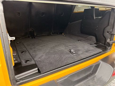 Used 2021 Jeep Wrangler Unlimited Rubicon w/ Cold Weather Group image 21