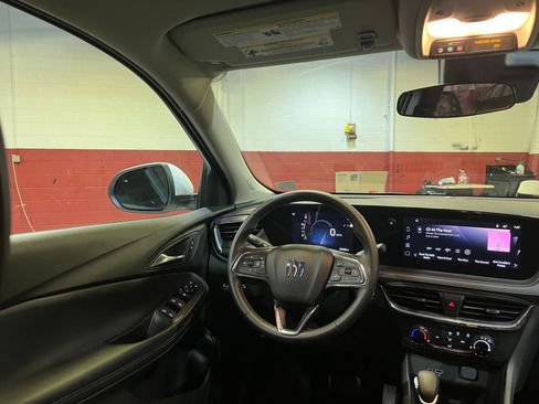 Used 2025 Buick Encore GX Preferred image 33
