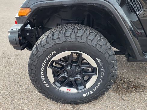 Used 2021 Jeep Wrangler Unlimited Rubicon image 23