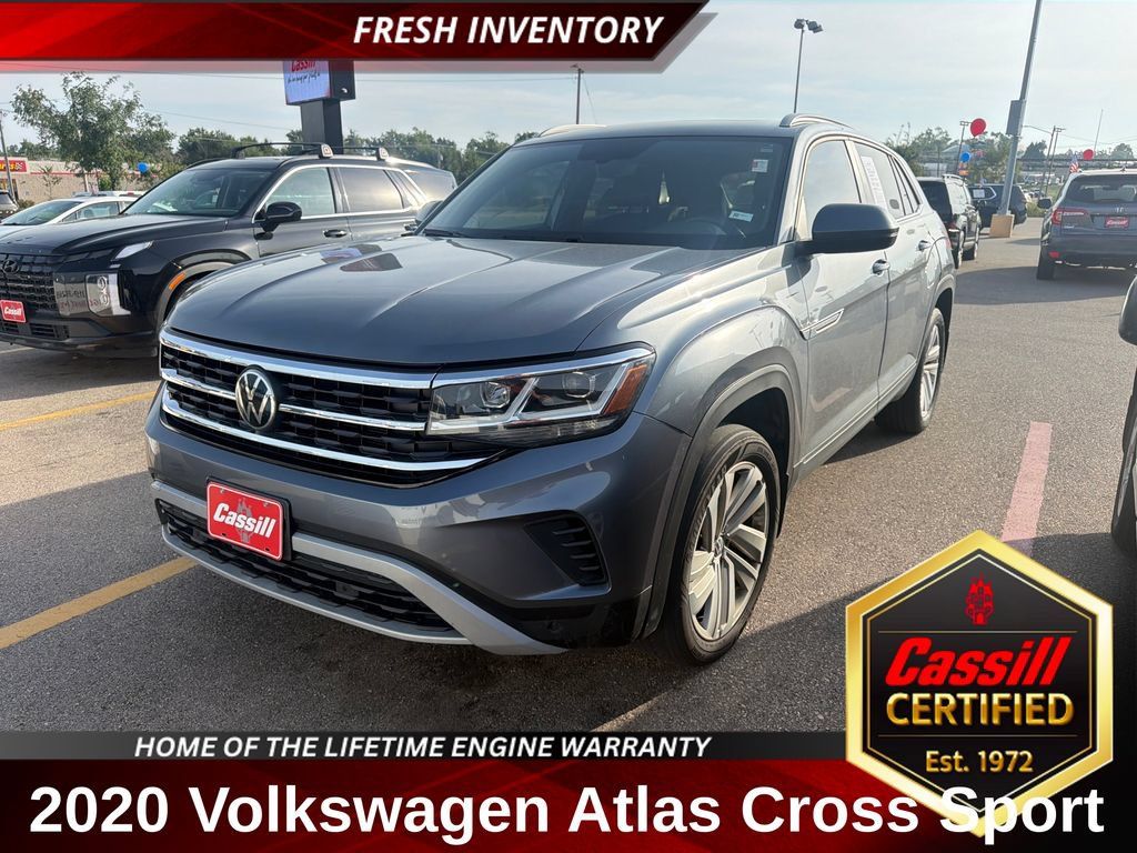 Used 2020 Volkswagen Atlas Cross Sport SE w/ Panoramic Sunroof Package FWD image 1