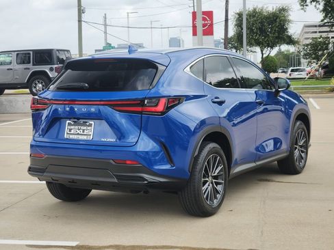 Used 2025 Lexus NX 250 FWD w/ Premium Package image 7
