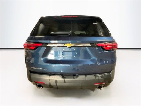 Used 2022 Chevrolet Traverse LS image 6