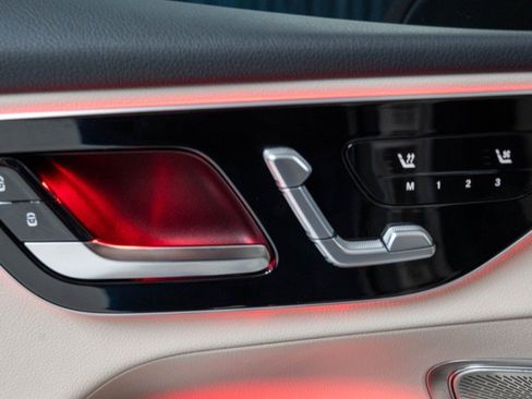 New 2026 Mercedes-Benz GLC 300 4MATIC image 19