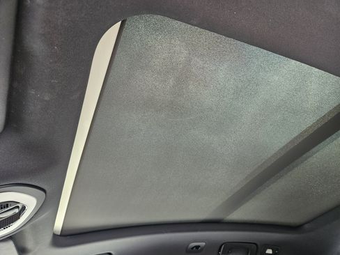 Certified 2026 Porsche Macan image 29