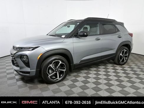 Used 2023 Chevrolet TrailBlazer RS image 2