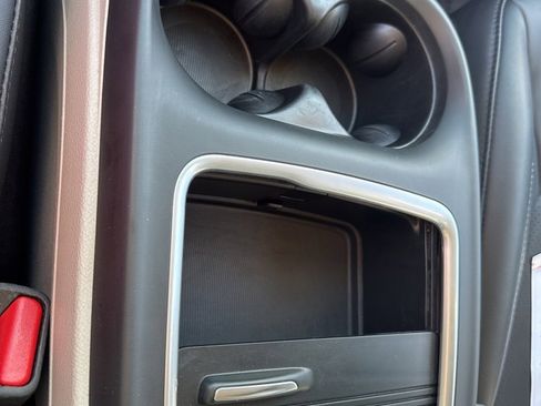 Certified 2024 Chrysler Pacifica Touring-L image 20