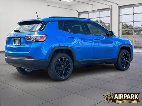 New 2025 Jeep Compass Latitude w/ Altitude Special Edition image 6