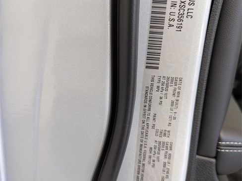 New 2025 Jeep Grand Cherokee Altitude image 31