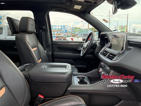 Used 2023 GMC Yukon XL AT4 w/ AT4 Premium Plus Package AWD/4WD image 27