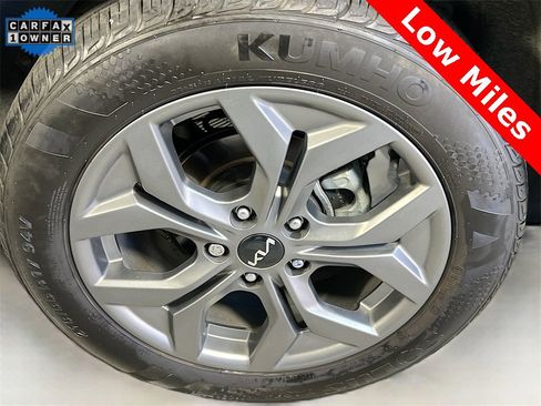 Certified 2024 Kia Seltos S image 29