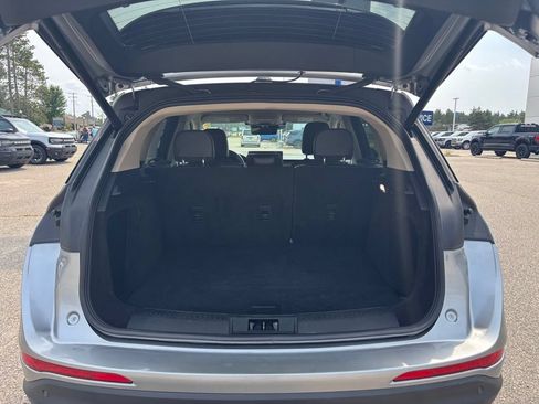 Used 2023 Lincoln Corsair AWD w/ Equipment Group 101A image 15