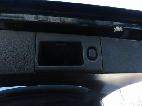 Used 2018 GMC Yukon XL Denali w/ Denali Ultimate Package image 22