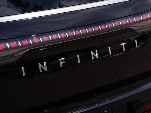 Used 2026 INFINITI QX80 Luxe w/ Cargo Package AWD/4WD image 19