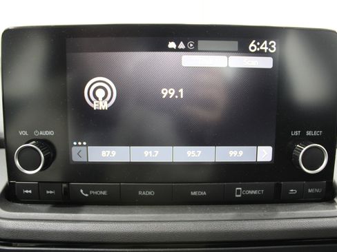 Used 2023 Honda Accord LX image 13