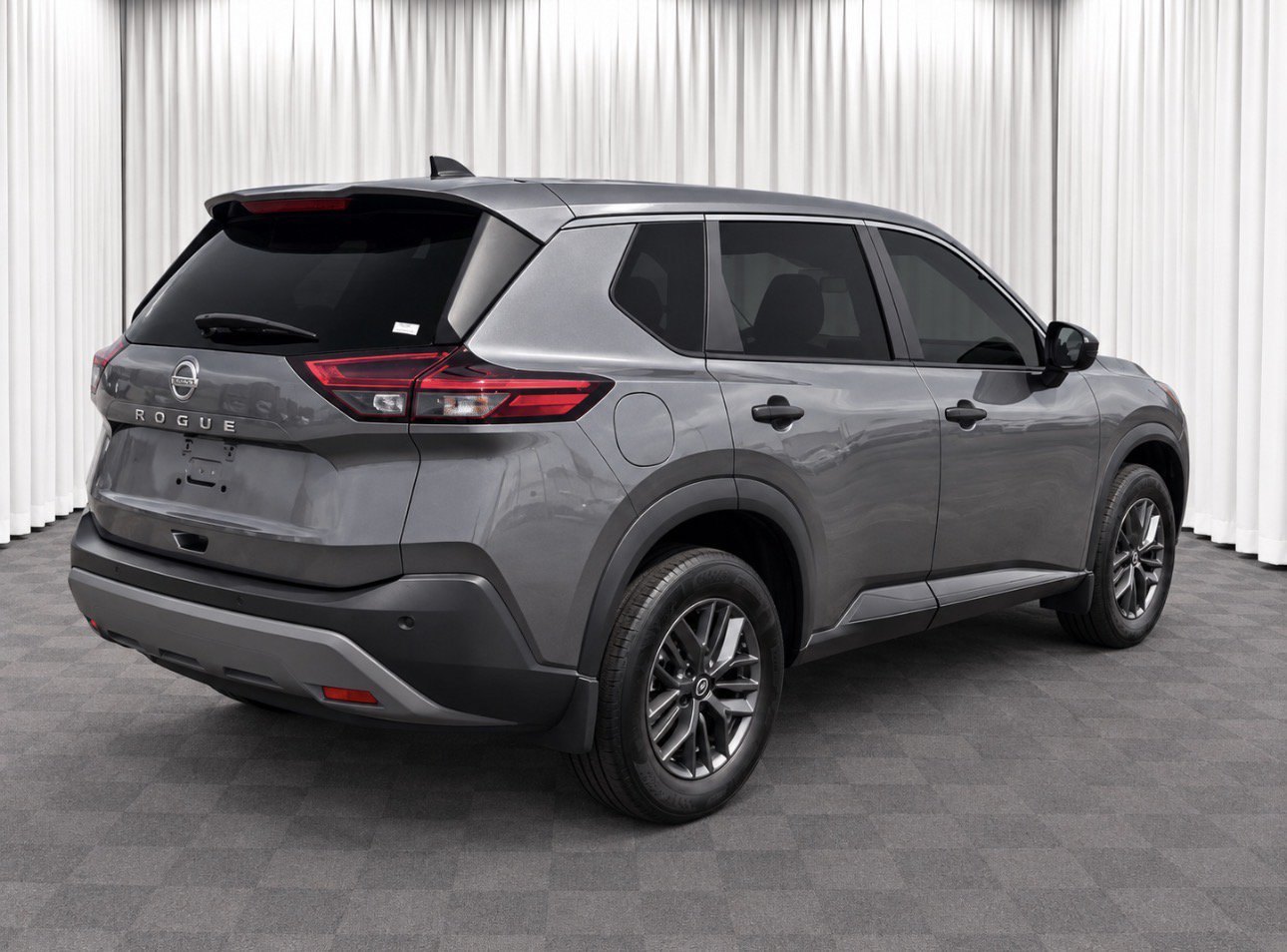 Used 2023 Nissan Rogue S FWD image 3