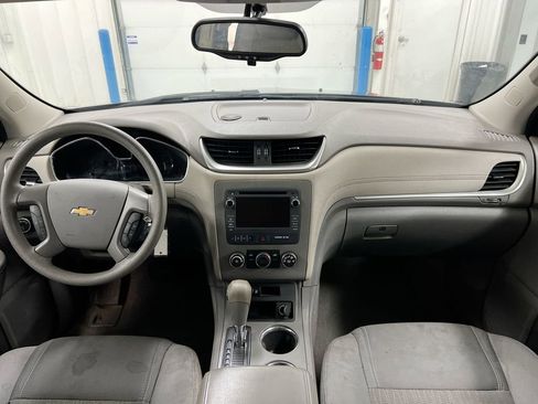 Used 2014 Chevrolet Traverse LS FWD image 10