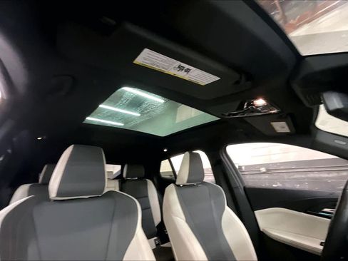 Used 2025 BMW X2 xDrive28i w/ Technology Package image 24