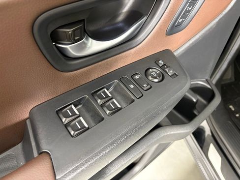 Used 2025 Honda Pilot Elite image 15