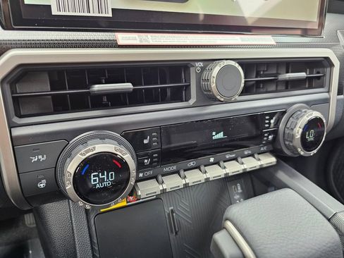 New 2026 Toyota 4Runner Limited AWD/4WD image 29
