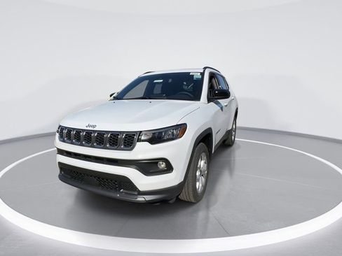 New 2026 Jeep Compass Latitude image 3